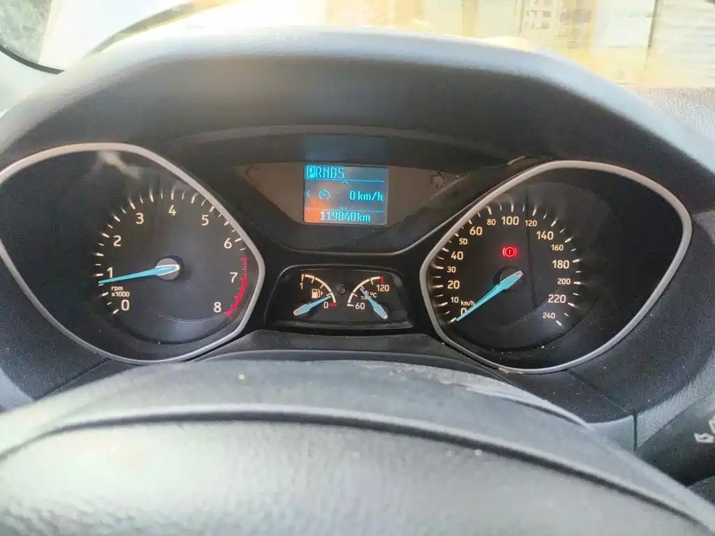 Фото 4 - Ford Focus