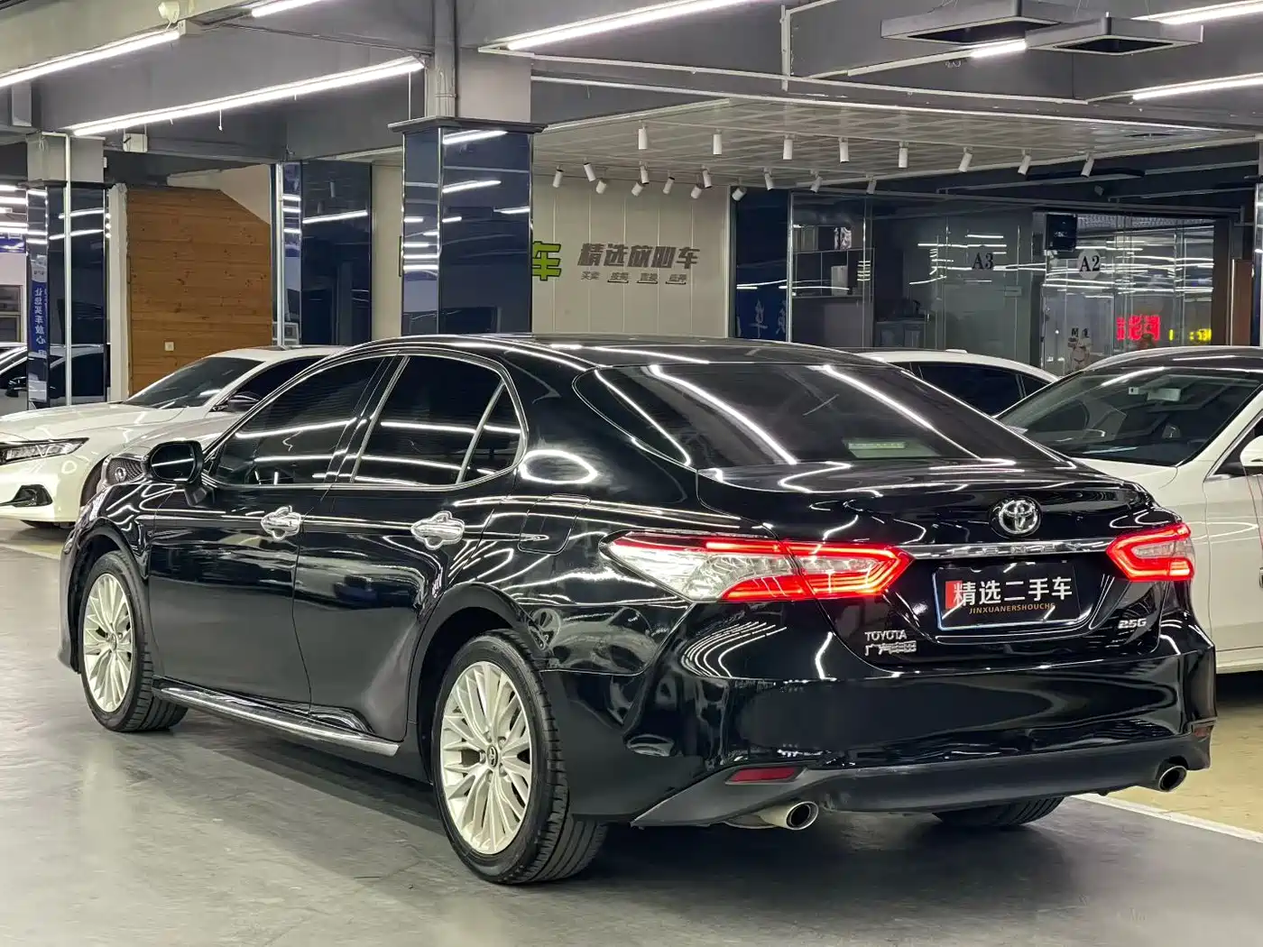 Toyota Camry 2018 2.5G Luxury Edition фото 9