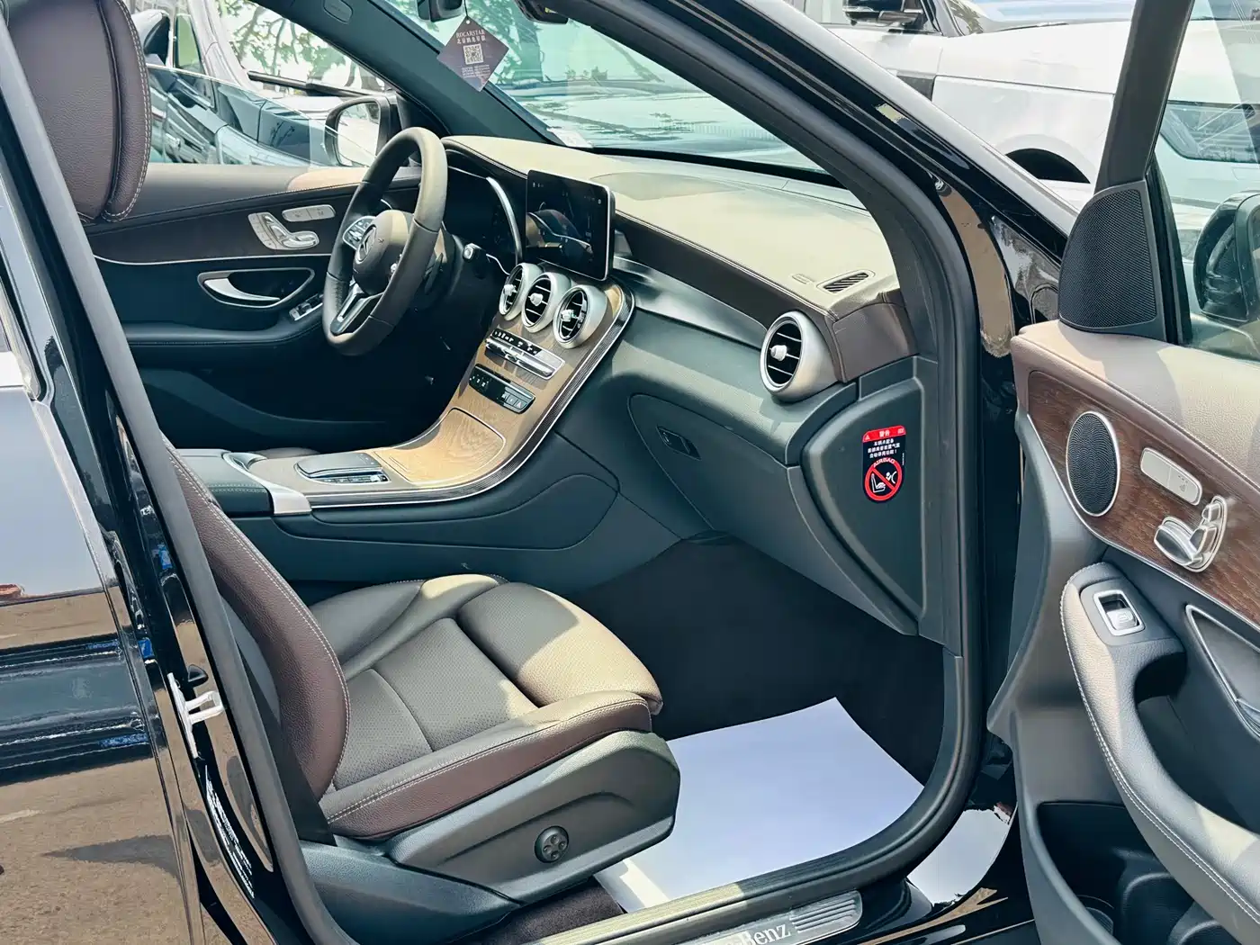 Mercedes-Benz GLC 2022 GLC 300 L 4MATIC Dynamic Collector's Edition фото 22