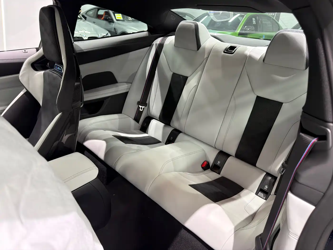 BMW M4 2024 BMW M4 Coupe M xDrive Competition фото 11