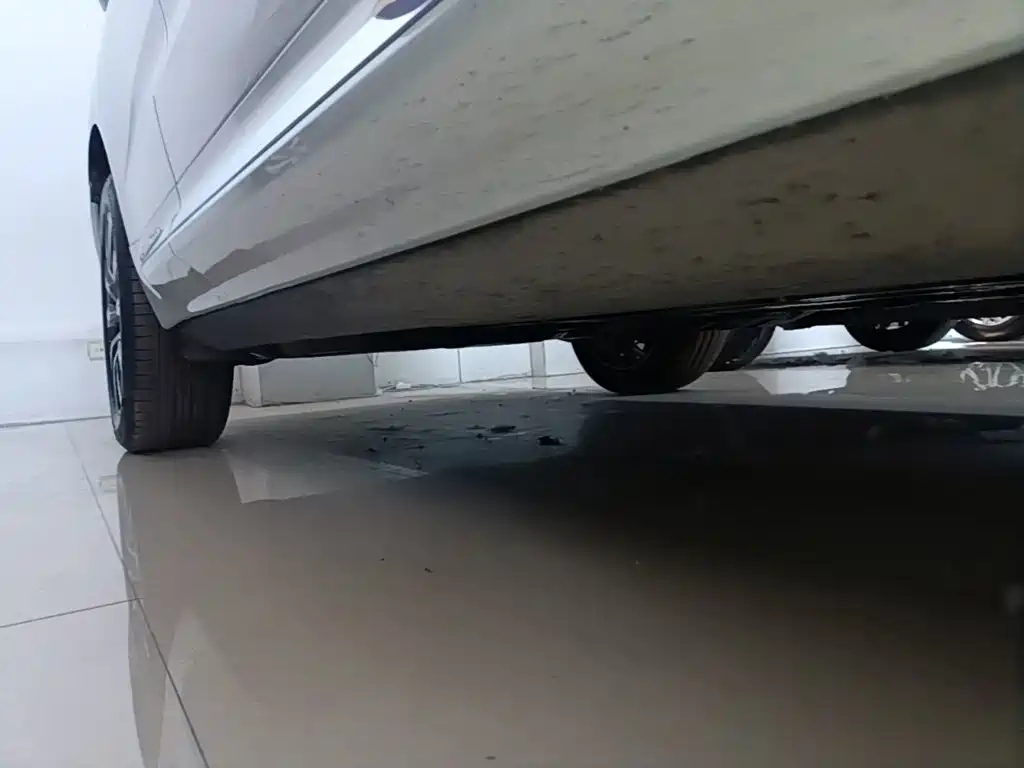 Фото 21 - Volvo XC60