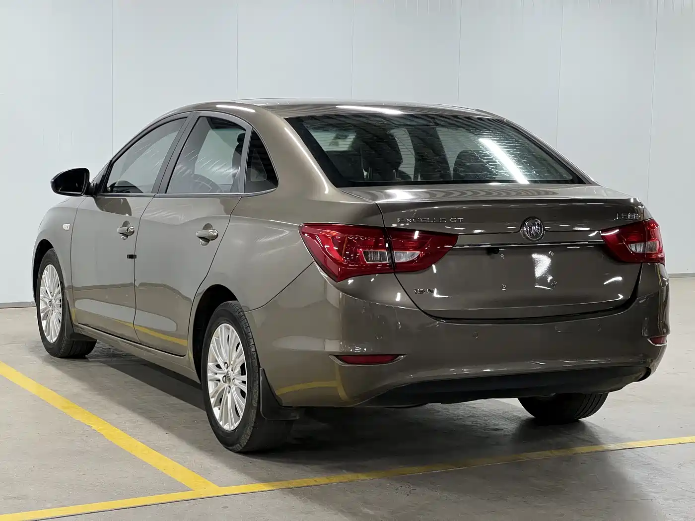 Buick Excelle 2017 15N Automatic Elite фото 4