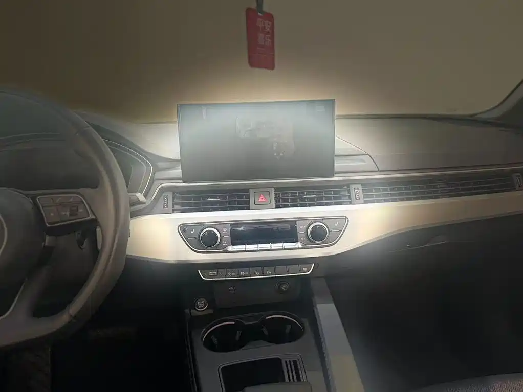 Audi A4L 2022 40 TFSI Luxury Dynamic фото 8