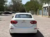 صورة 8 - Chevrolet Cruze