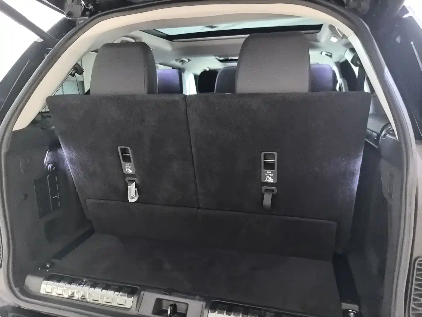 Land Rover Discovery 2020 3.0 SC V6 30th Anniversary Special Edition фото 14