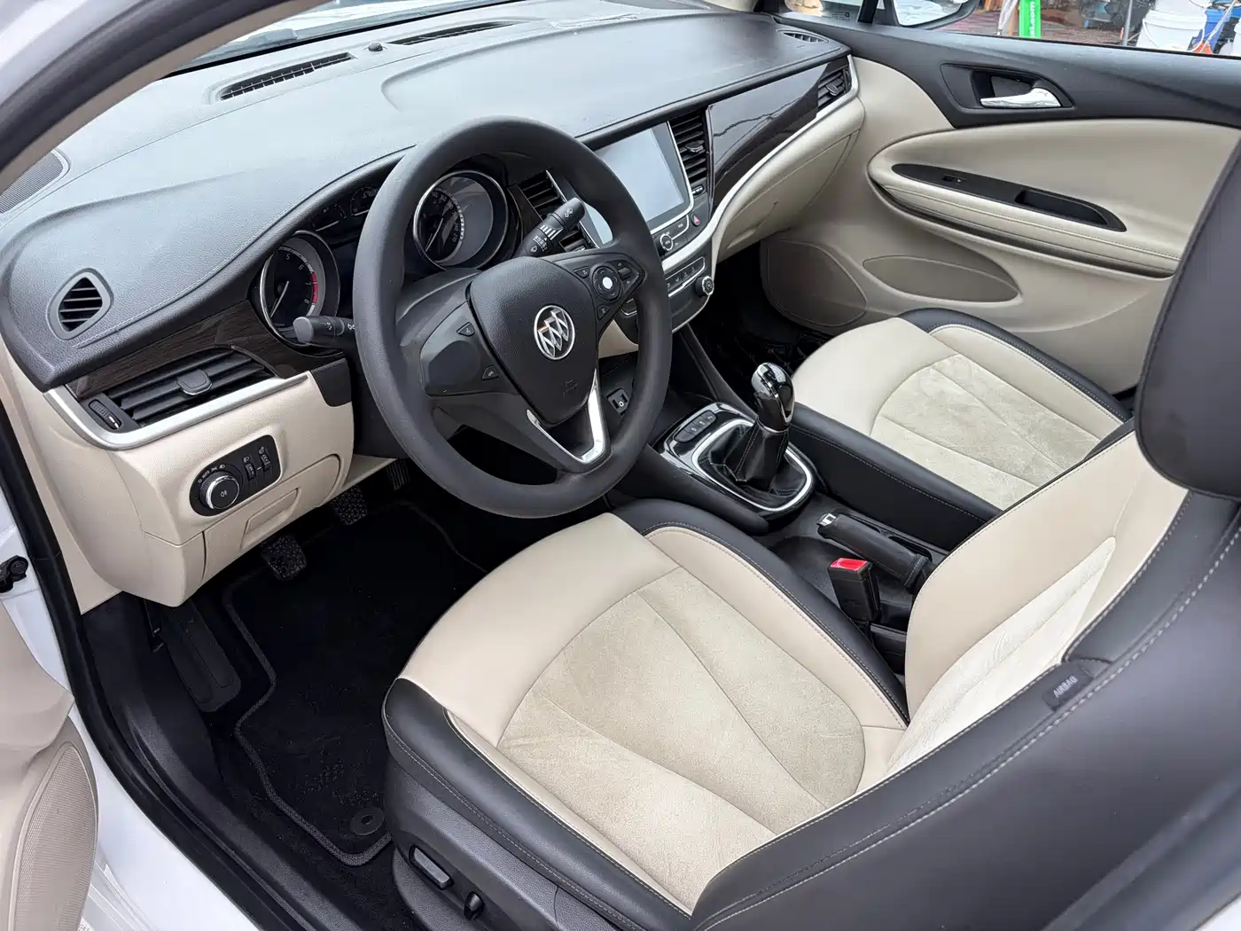 Фото 8 - Buick Verano