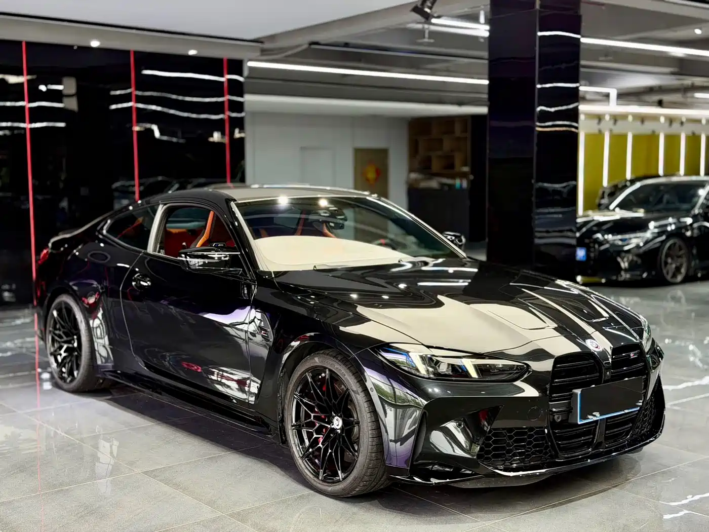 BMW M4 2024 BMW M4 Coupe M xDrive Competition фото 2