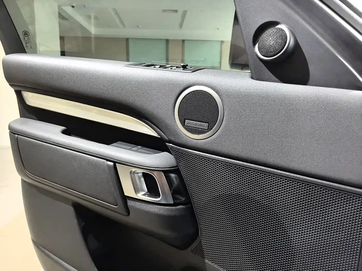 Land Rover Discovery 2020 3.0 SC V6 30th Anniversary Special Edition фото 21