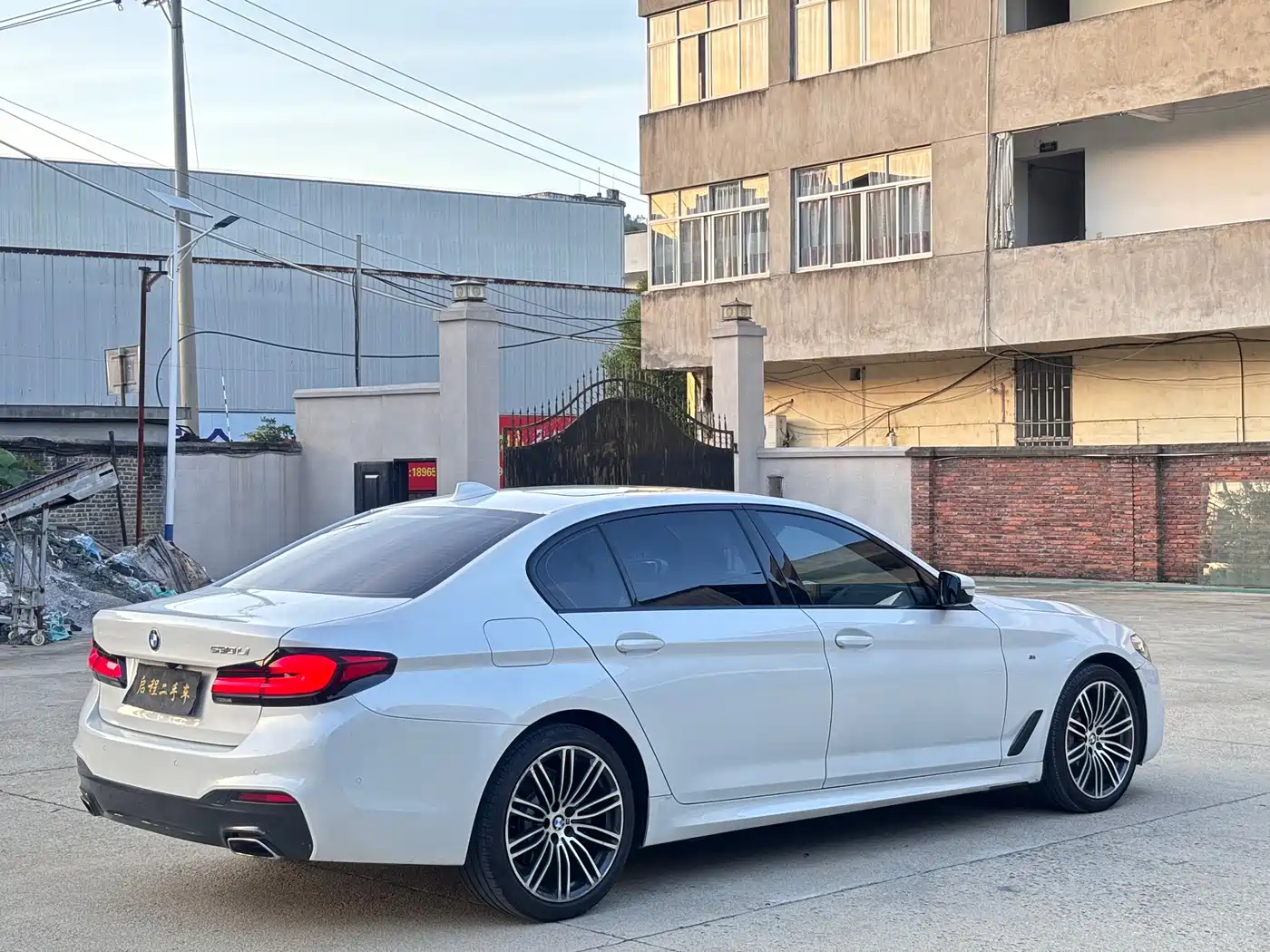 BMW 5 Series 2019 530Li Leading M Sport Package фото 9