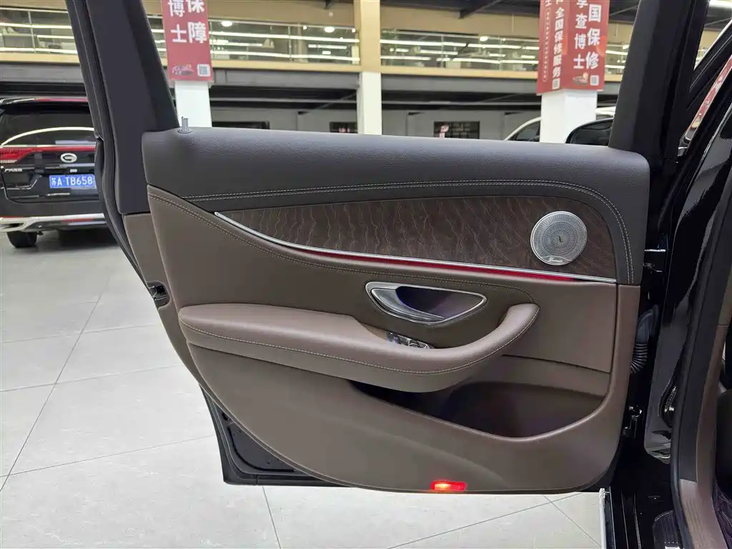 Mercedes-Benz E-Class 2020 E 300 L Fashion фото 14