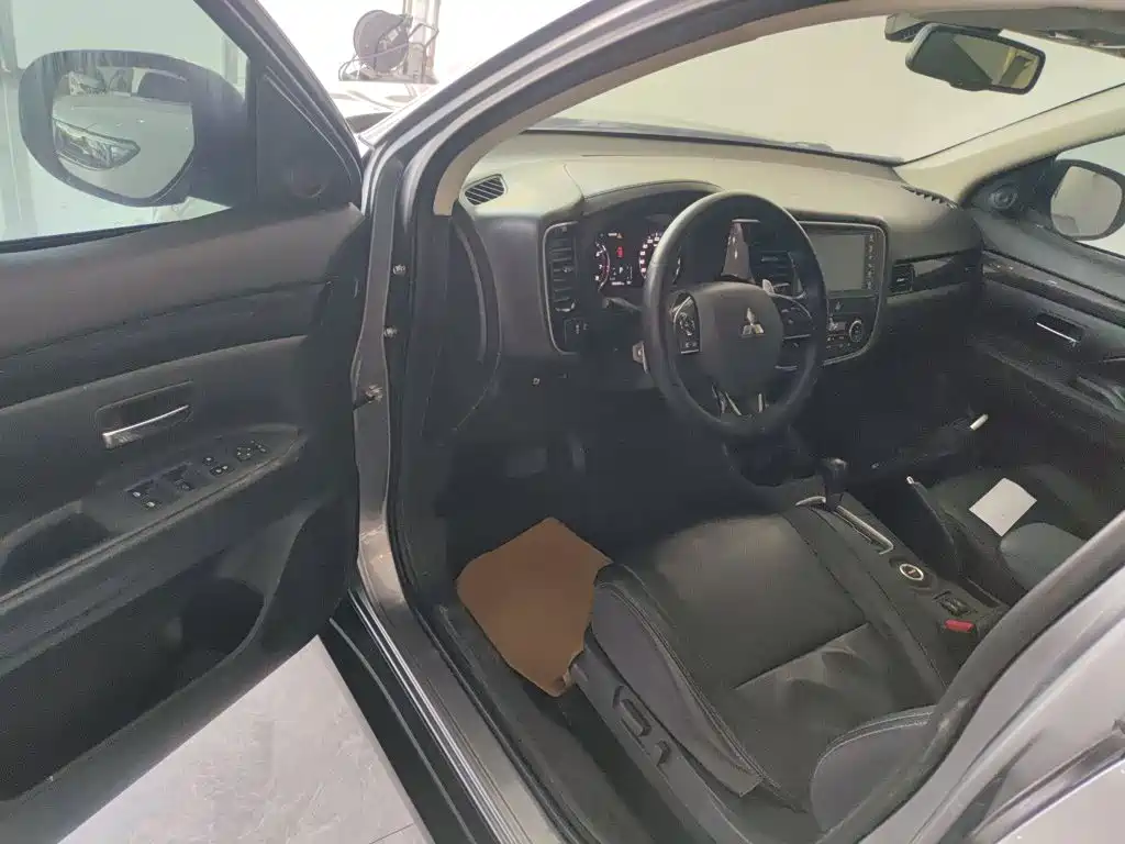 Mitsubishi Outlander 2016 2016 2.4L 4WD Elite Edition 5-seater