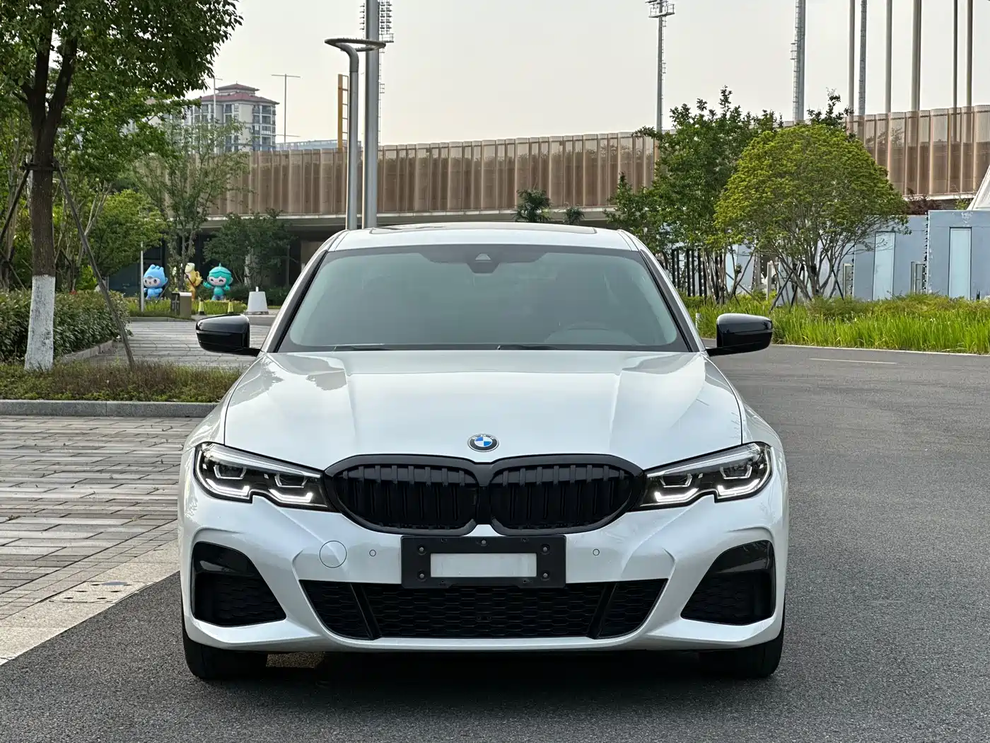BMW 3 Series 2022 325Li M Sport Shadow Edition фото 2