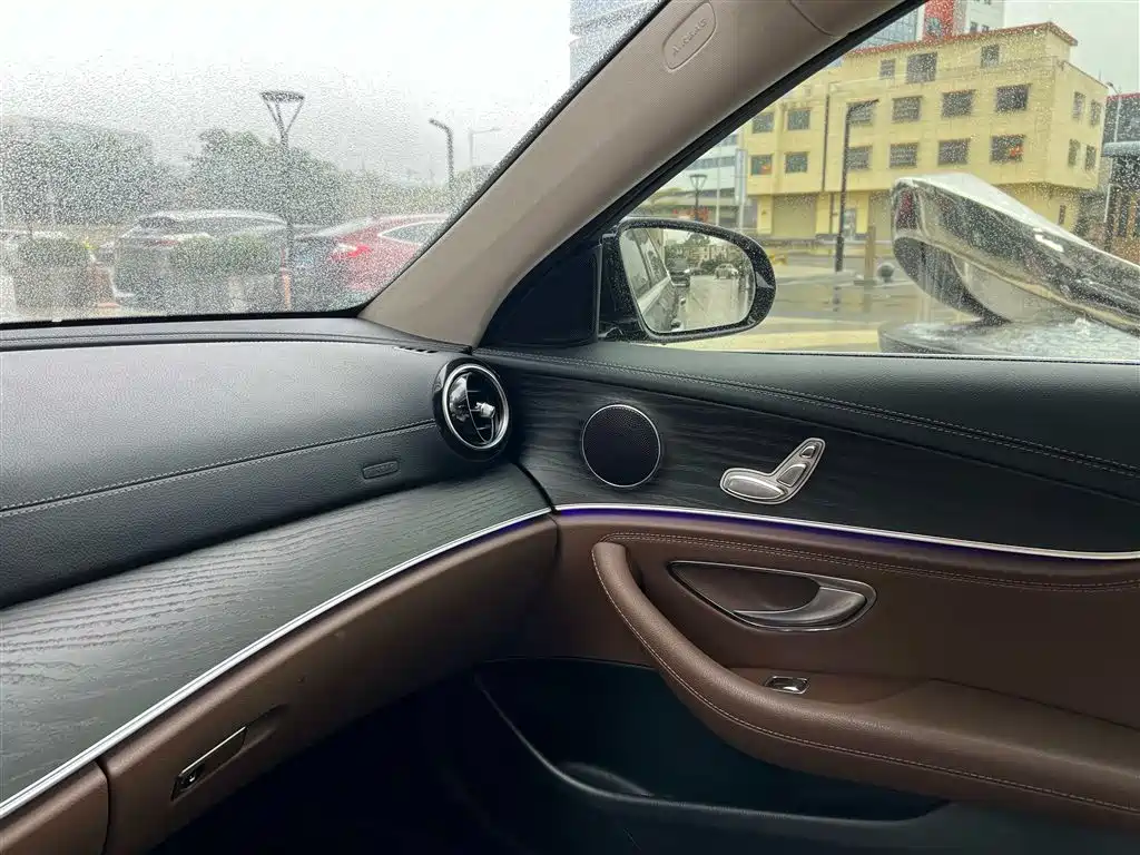 Mercedes-Benz E-Class 2019 E 260 L Sport фото 14