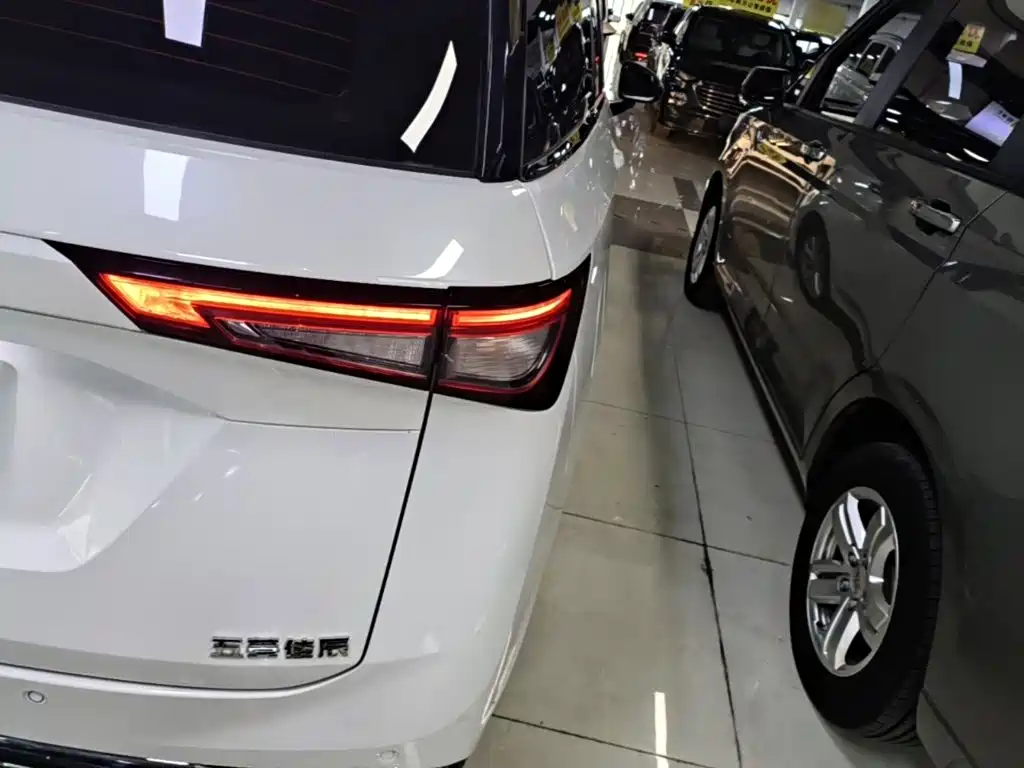 Wuling Motors Wuling Jiachen 2023 2022 1.5L Manual Free Comfort