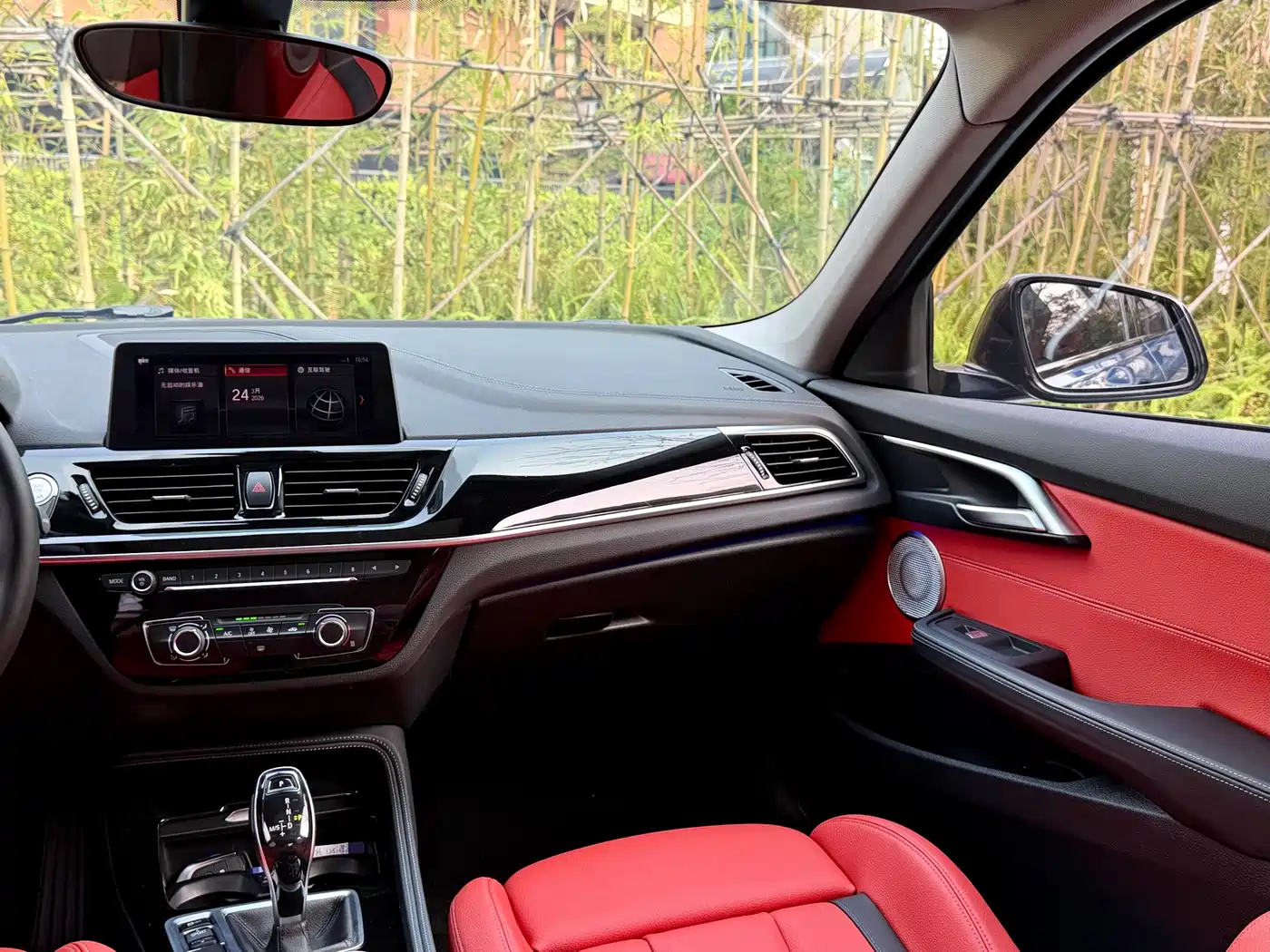 BMW 1 Series 2021 125i M Sport Black Night Edition фото 17