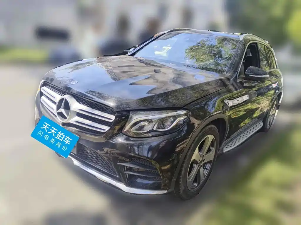 Фото 1 - Mercedes-Benz GLC