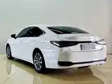 Фото 8 - Lexus ES