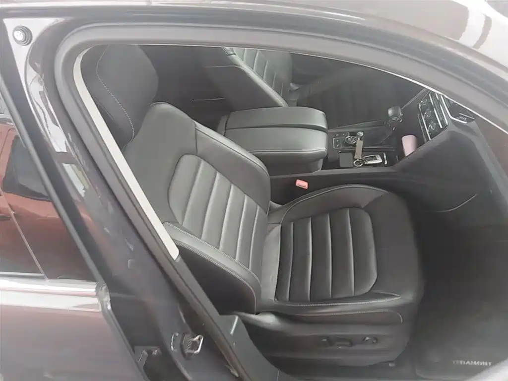 Volkswagen Teramont 2017 530 V6 4WD Flagship Edition фото 25