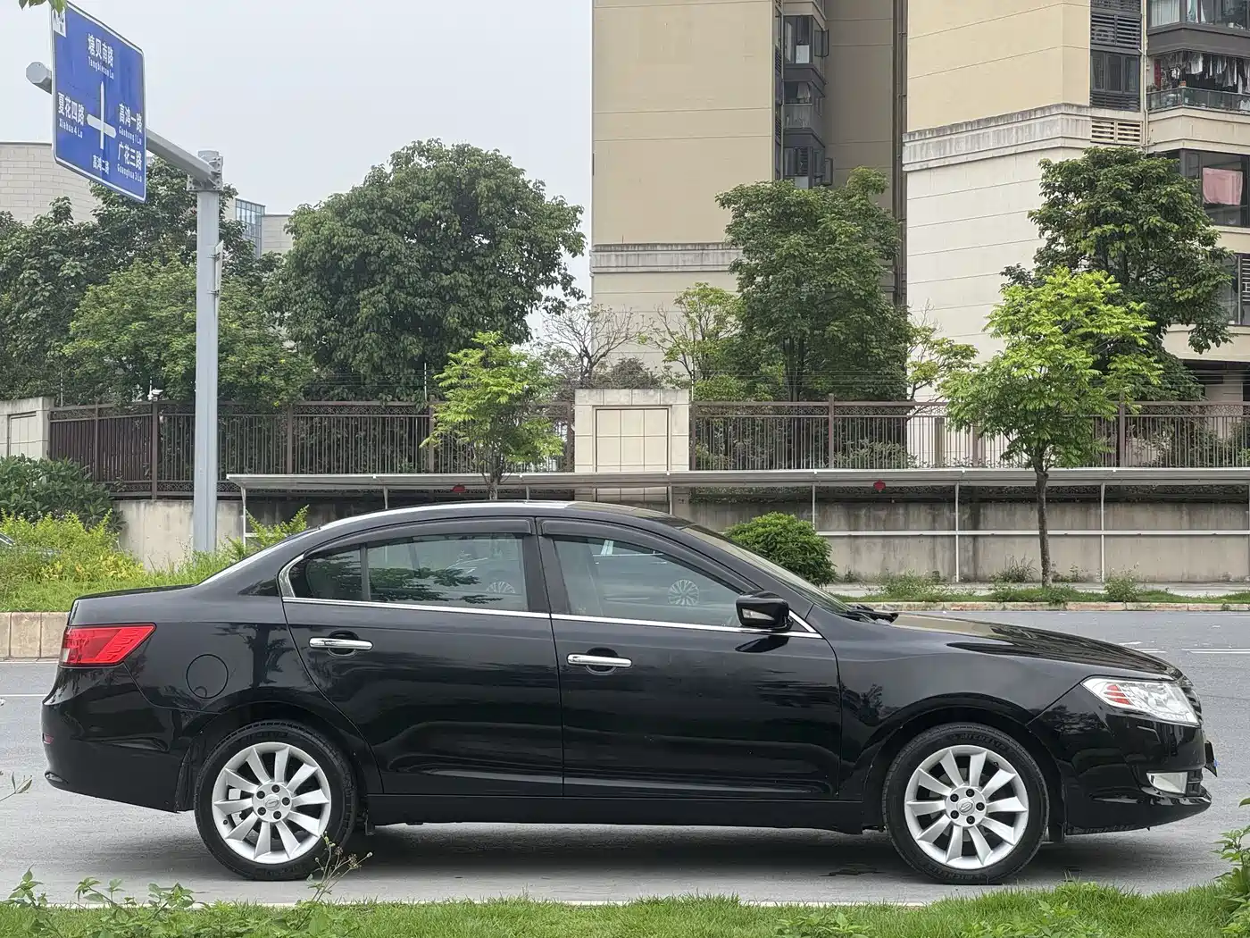 GAC Trumpchi Trumpchi GA5 2012 1.8L Automatic Premium фото 7