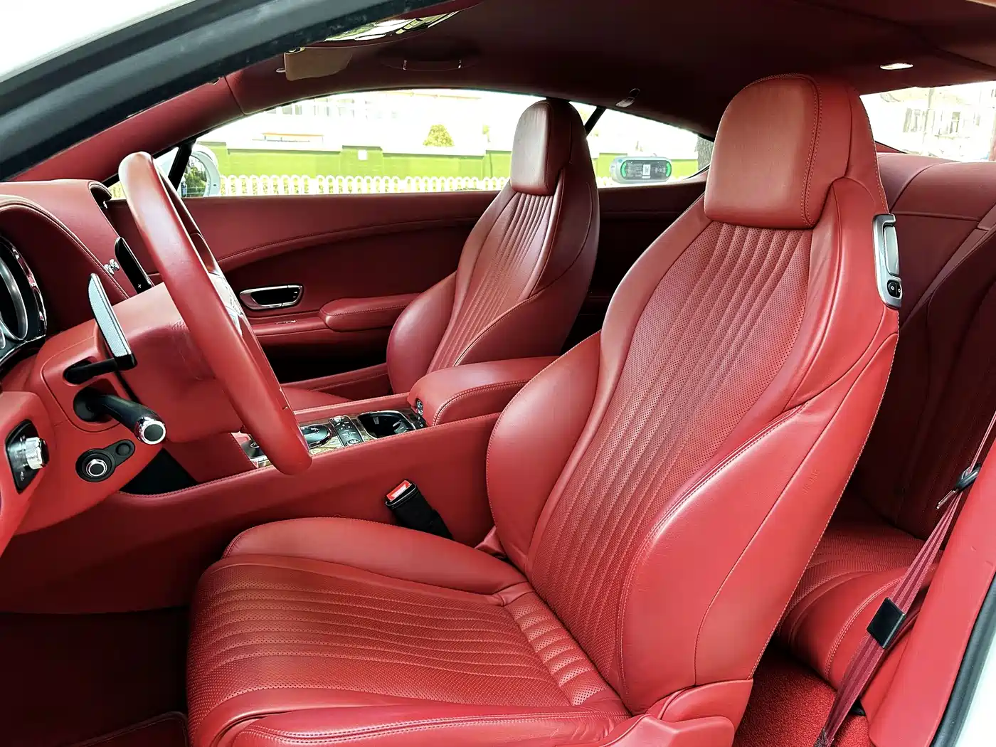 Bentley Continental 2017 4.0T GT V8 Standard фото 12