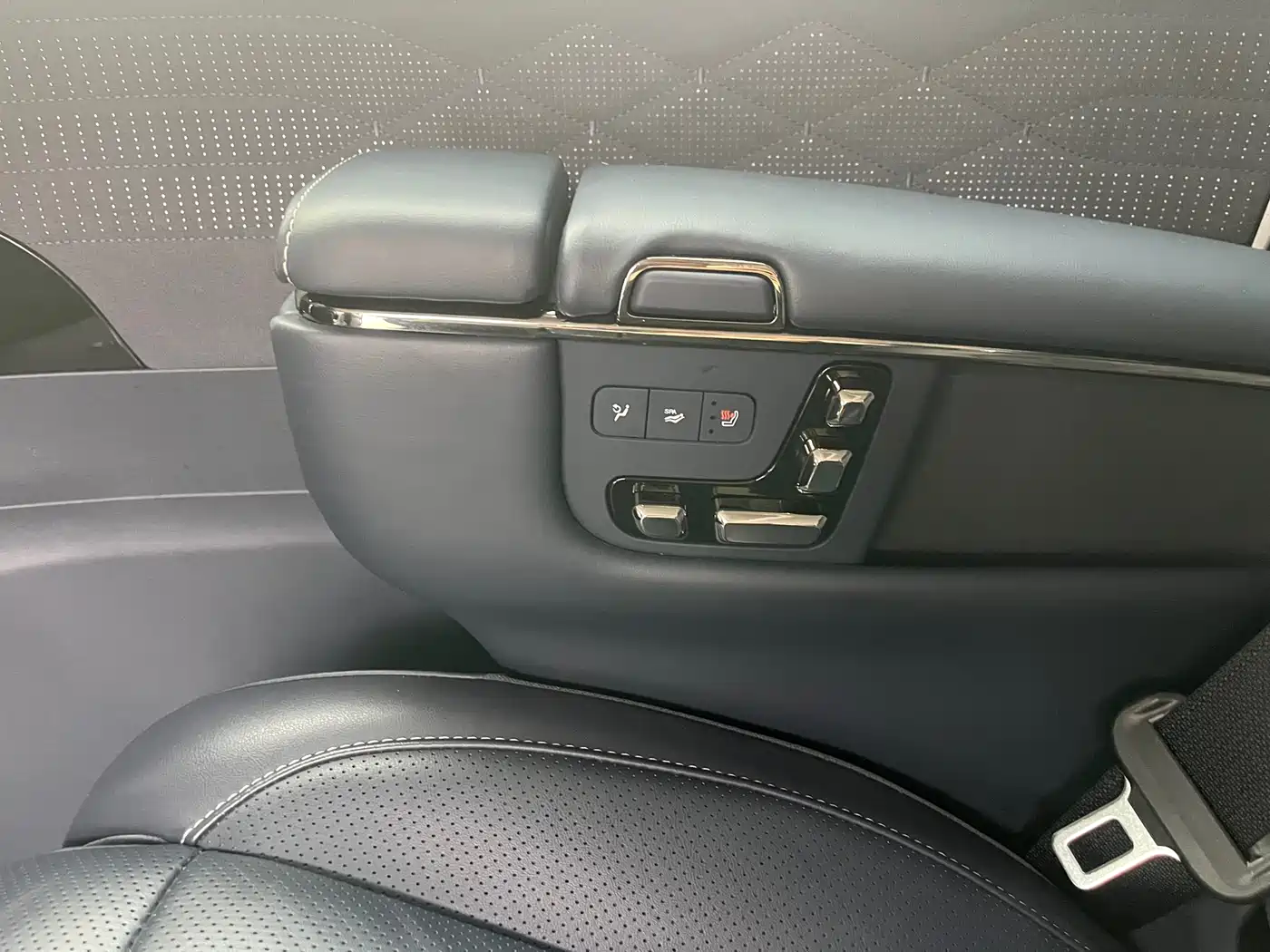 GAC Trumpchi Trumpchi Xiangwang M8 2025 Model QianKun Series Ultra First Class фото 8