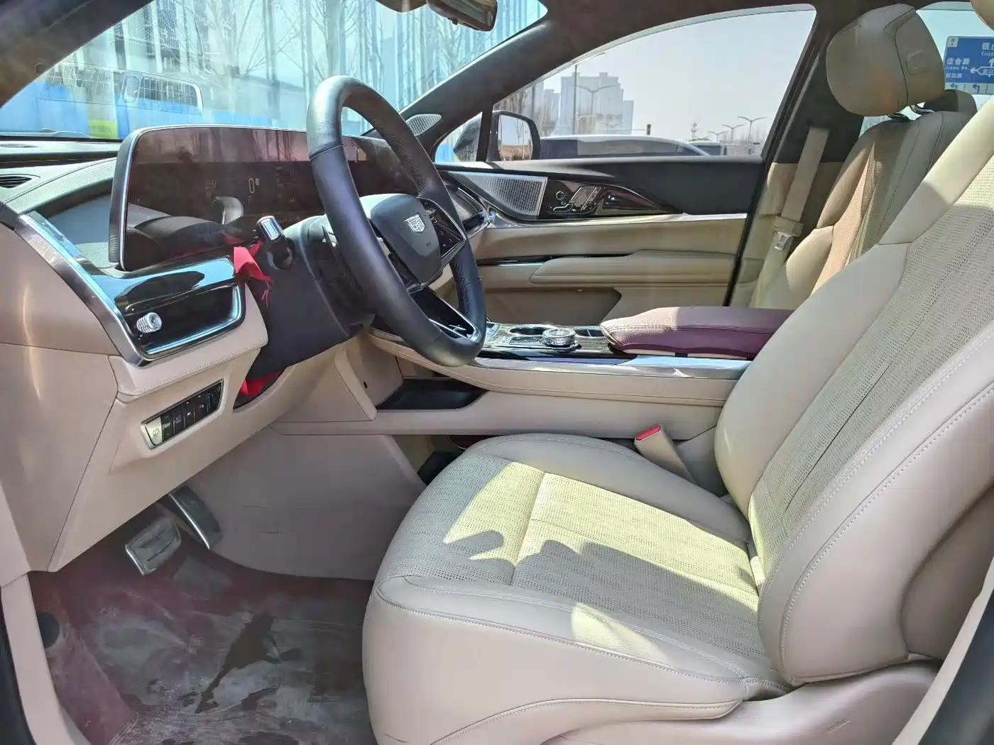 Cadillac XT5 2025 2.0T Premium Model фото 5