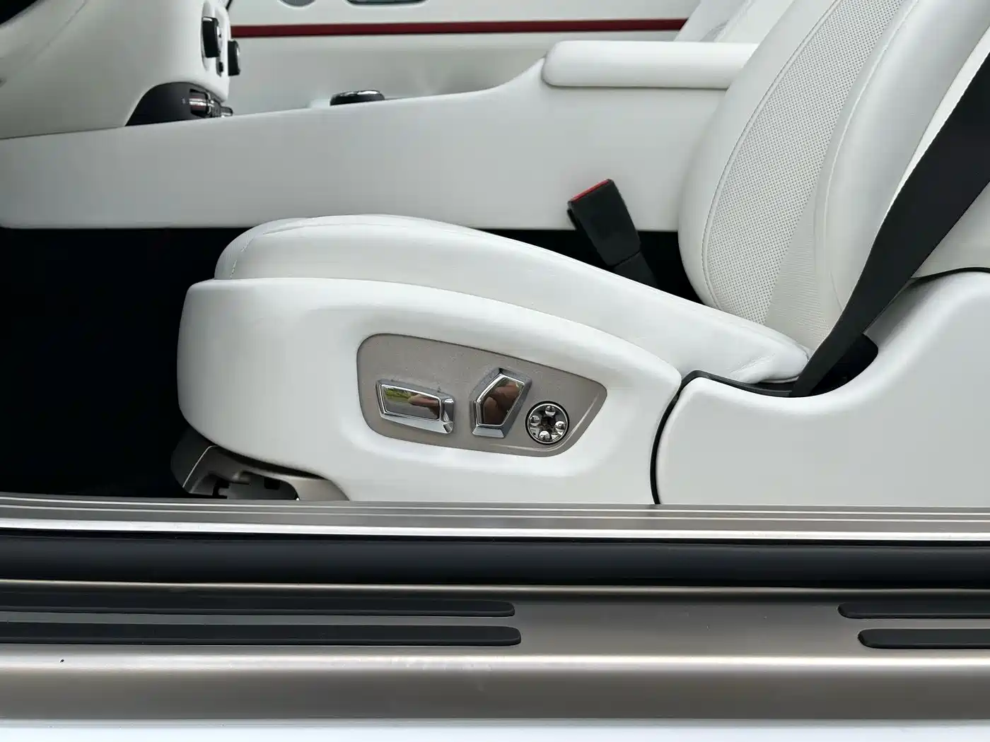 Rolls-Royce Dawn 2021 2018 6.6T Standard