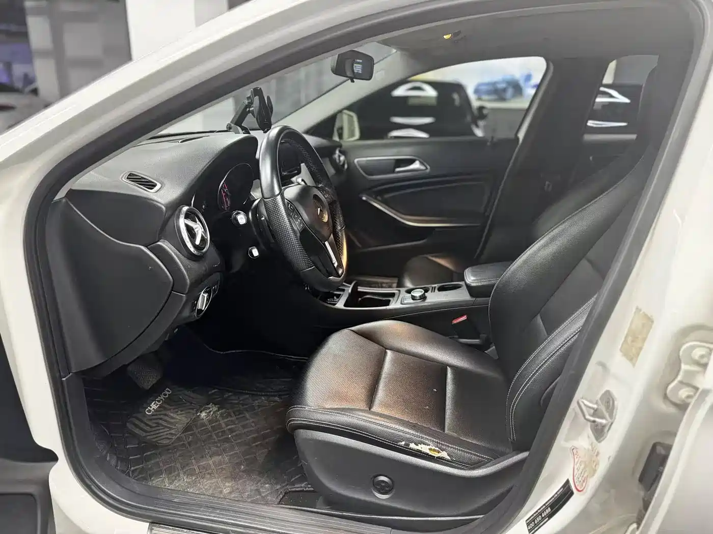 Mercedes-Benz GLA 2015 GLA 200 Dynamic фото 10