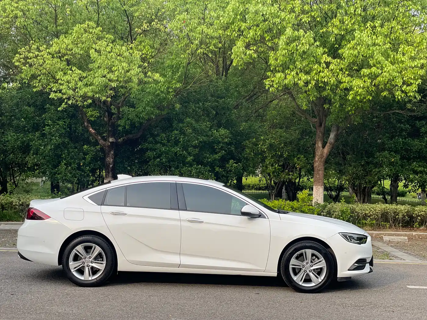 Buick Regal 2019 Facelift 20T Luxury Model China VI фото 12