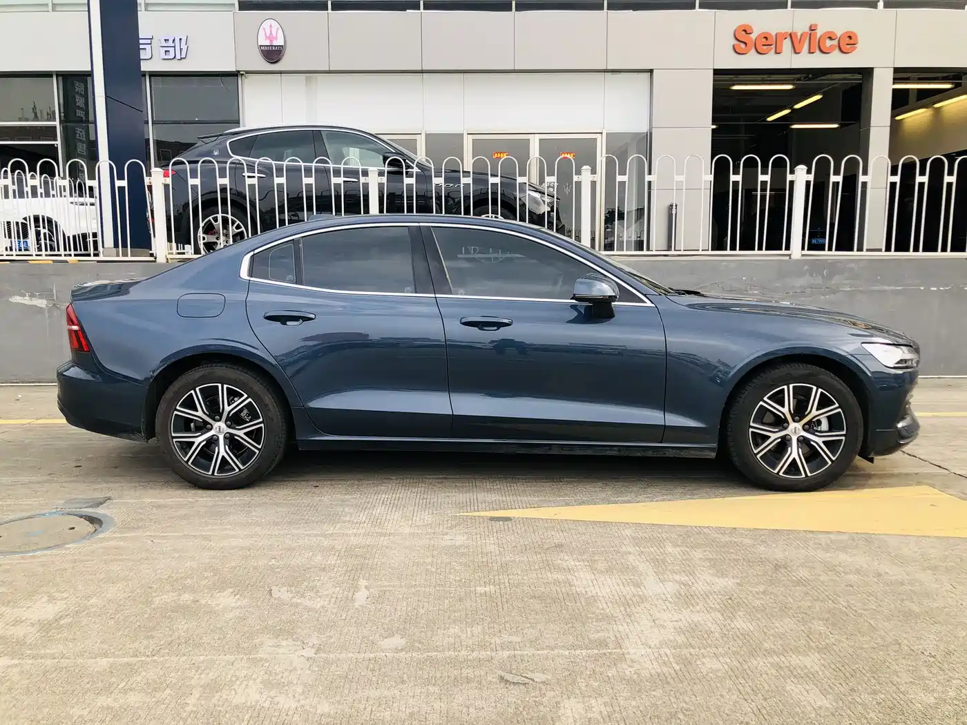 Volvo S60 2025 B4 Smart Luxury Edition фото 8