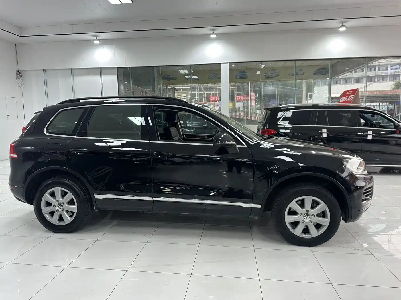 Volkswagen Touareg 2011 3.0TDI Diesel Standard фото 14