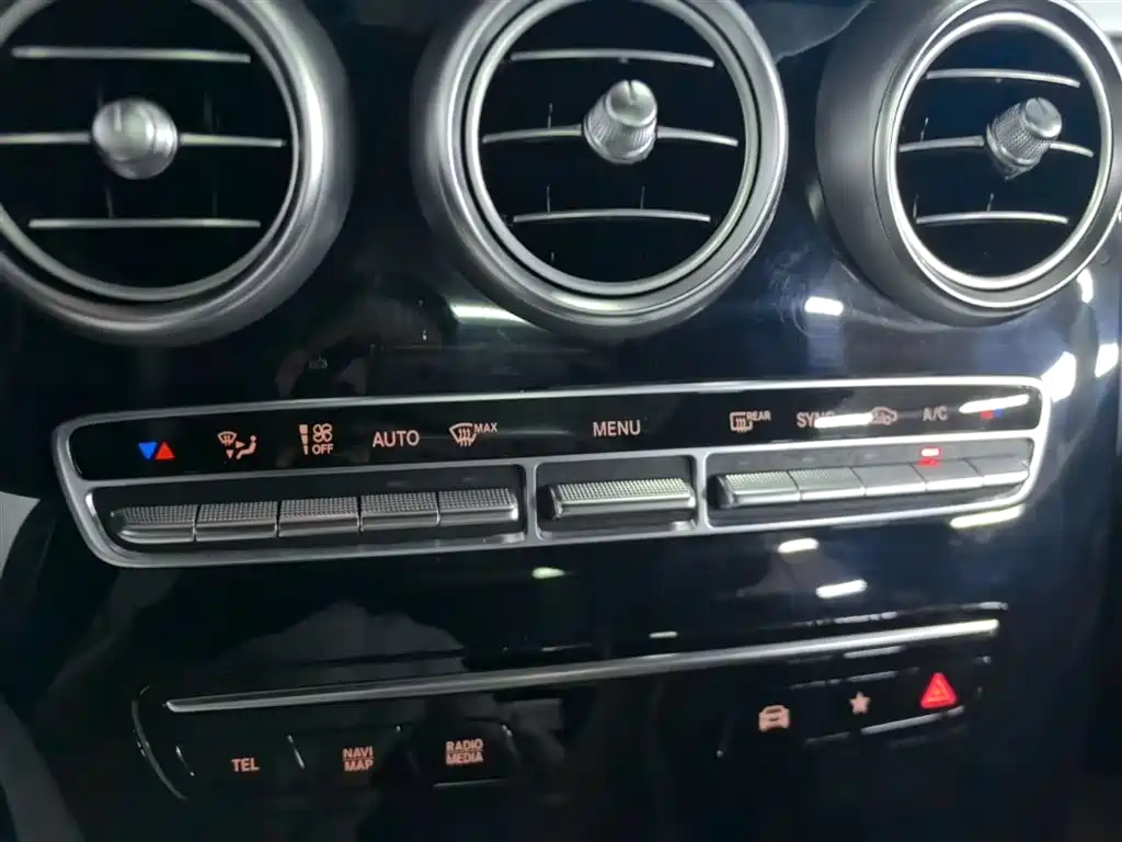 Mercedes-Benz GLC 2020 Facelift GLC 260 L 4MATIC Luxury фото 13