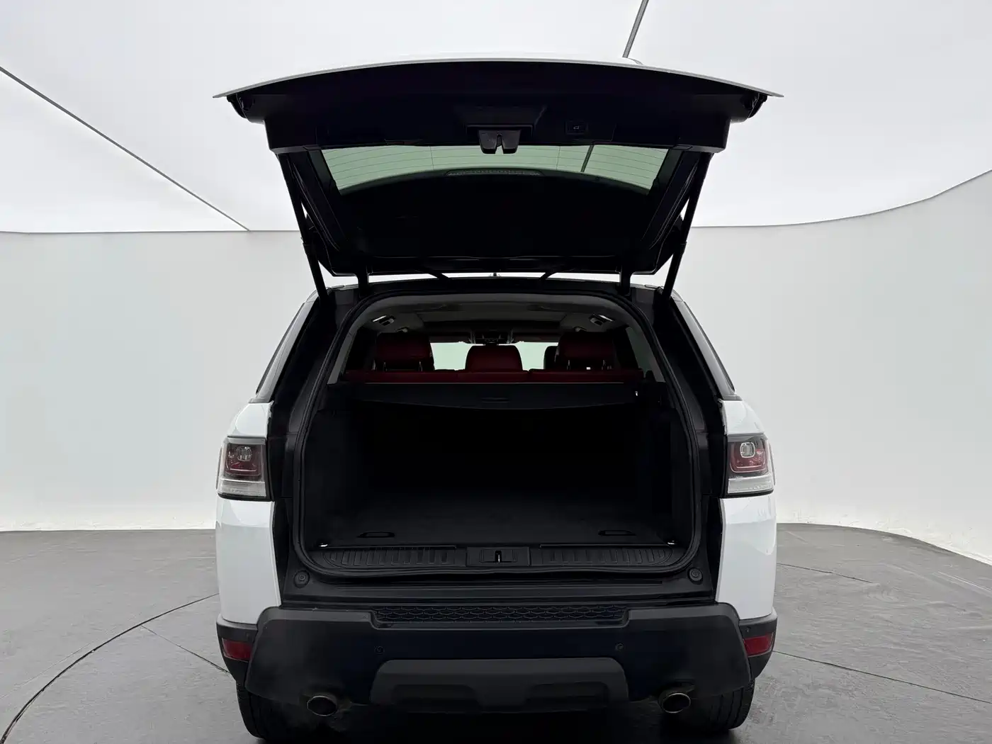 Land Rover Range Rover Sport 2016 Model 3.0 SC V6 SE фото 15