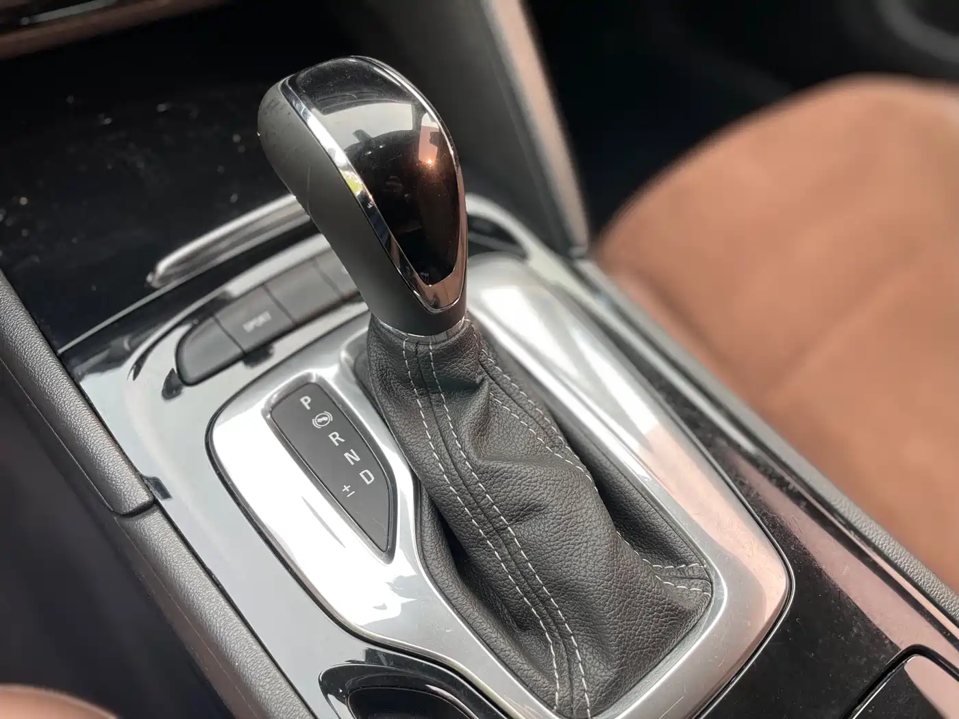 Buick Regal 2019 Facelift 20T Luxury Model China VI фото 7