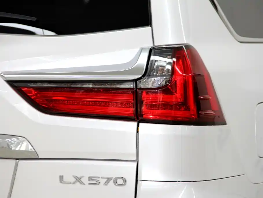 Lexus LX 2020 2019 570 Peak Special Edition