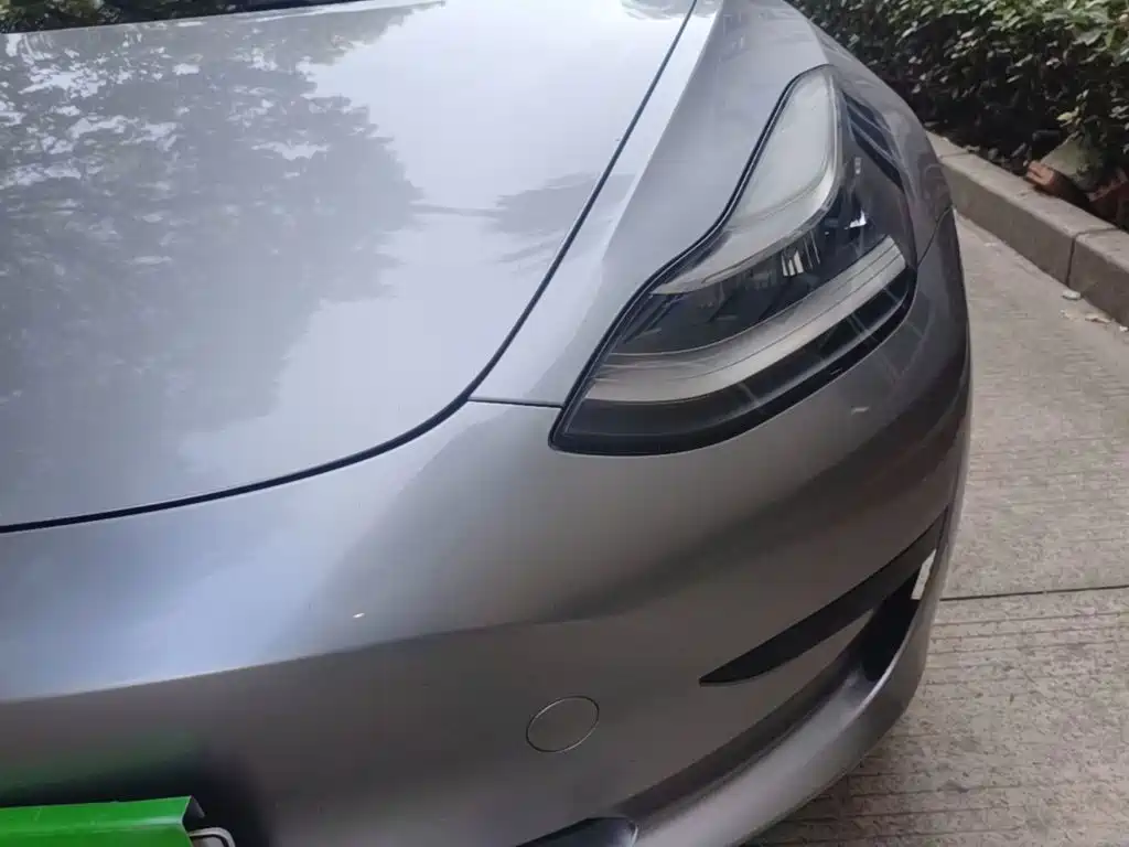 Фото 24 - Tesla Model 3