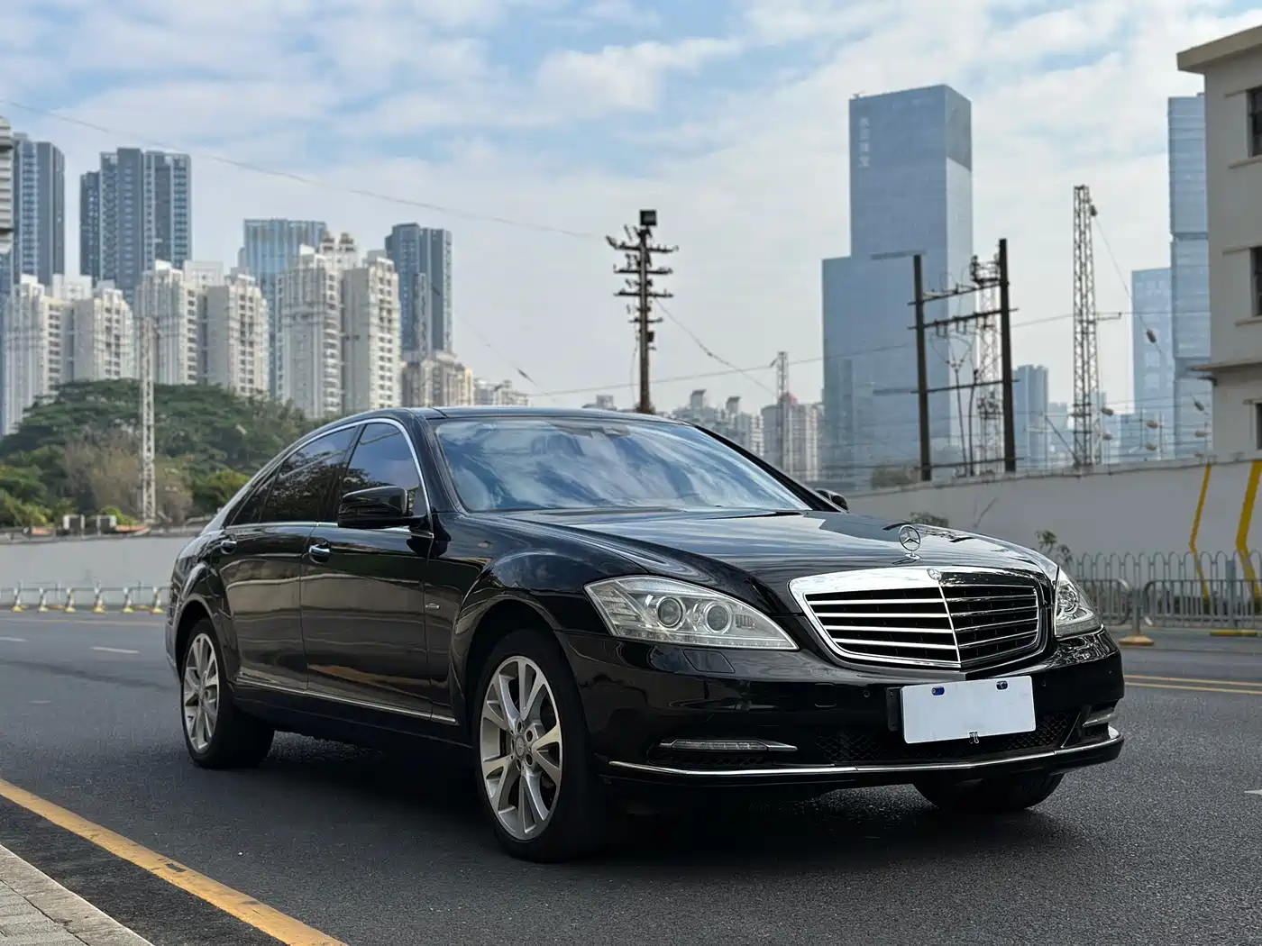 Mercedes-Benz S-Class 2012 S 500 L 4MATIC Grand Edition фото 3
