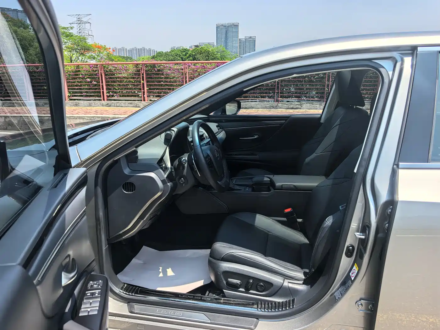 Lexus ES 2018 200 Excellence Edition China V фото 4