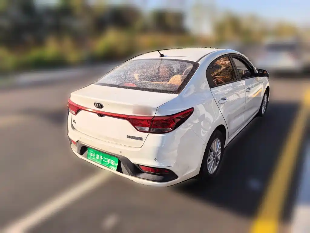 Kia K2 2017 2017 Sedan 1.4L AT GLS