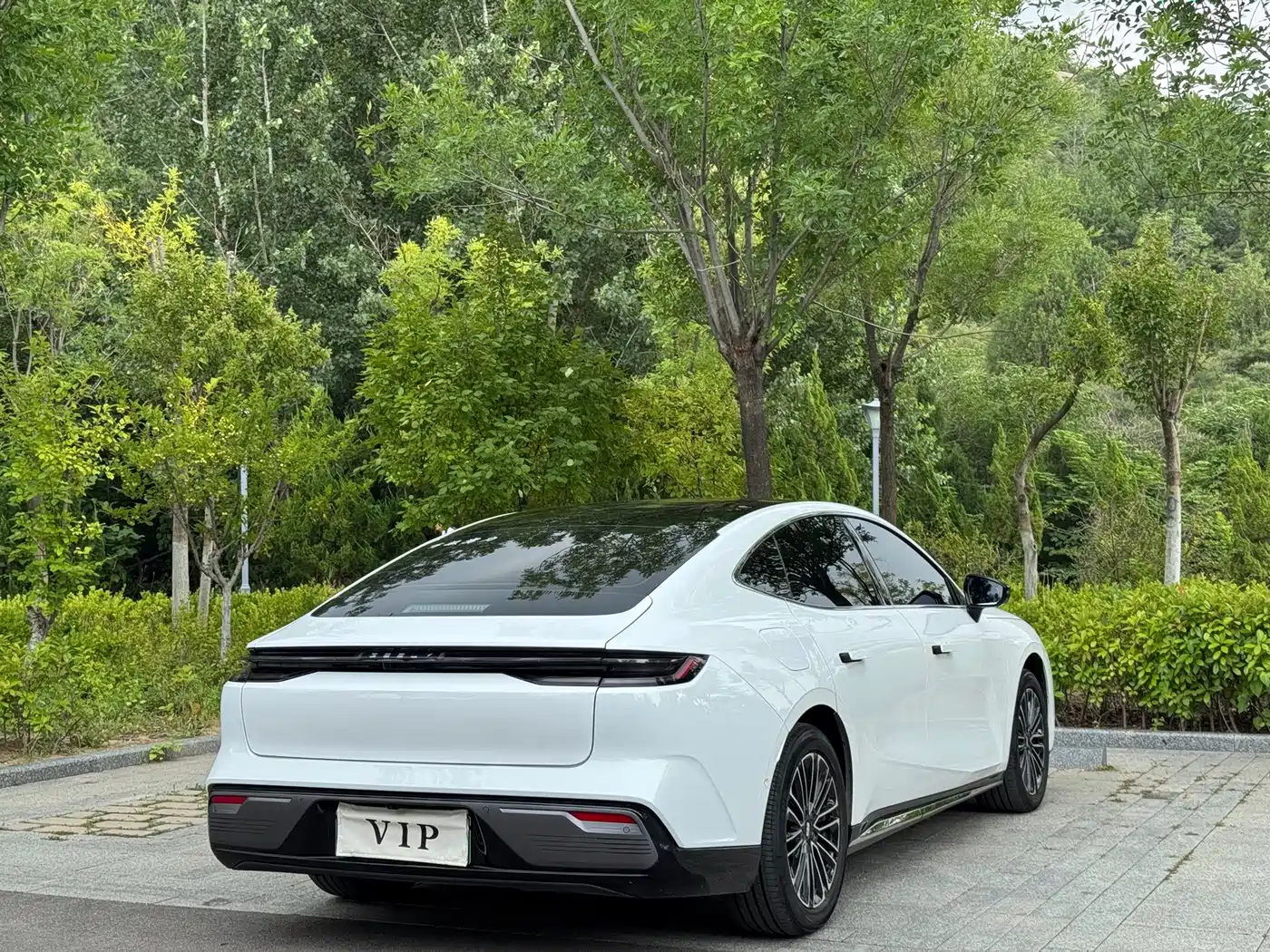 Geely Galaxy Galaxy Xingyao 8 2025 2025 130km EM-i Premium Edition