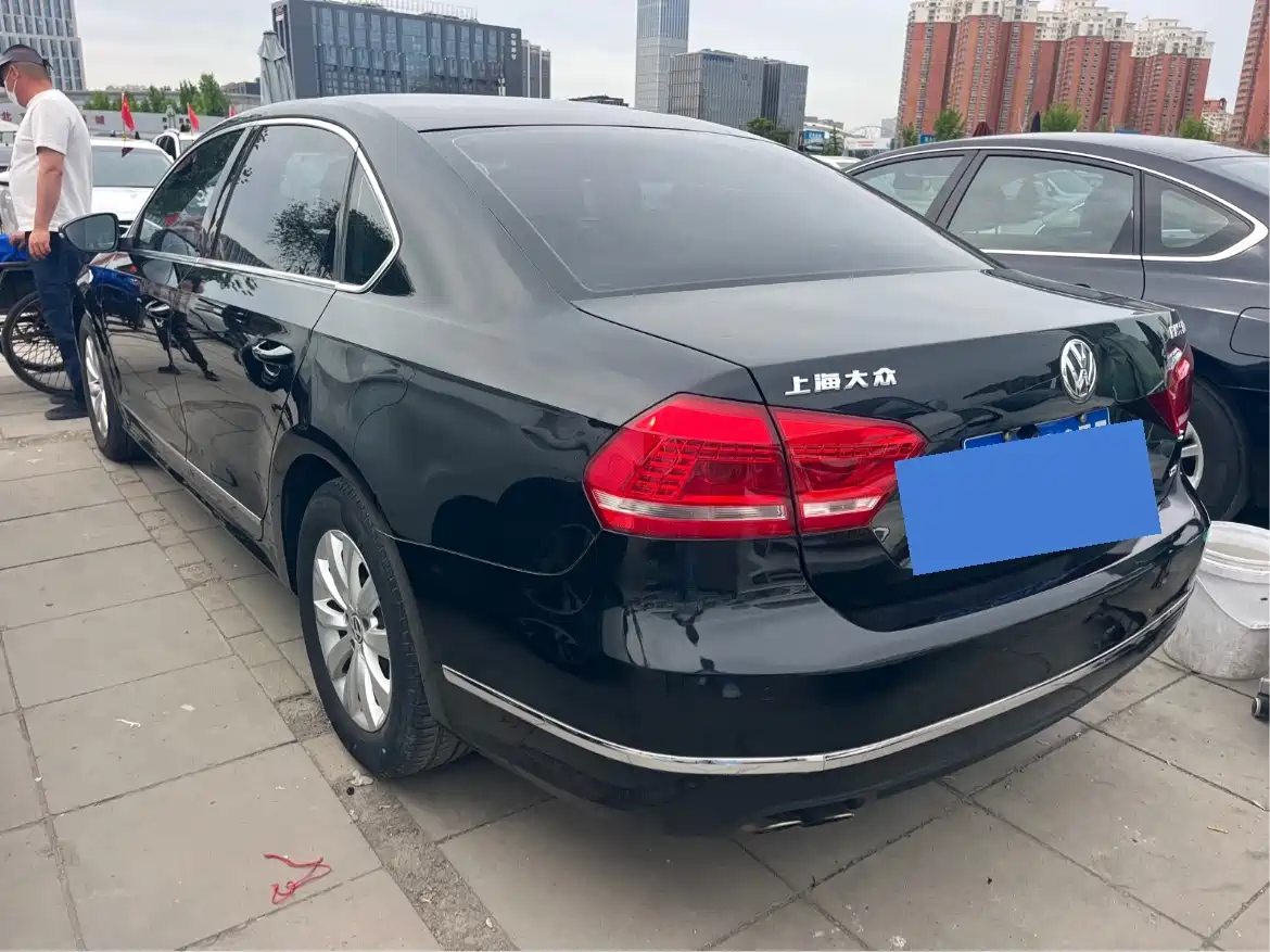 Volkswagen Passat 2013 1.8TSI DSG Zunrong фото 3