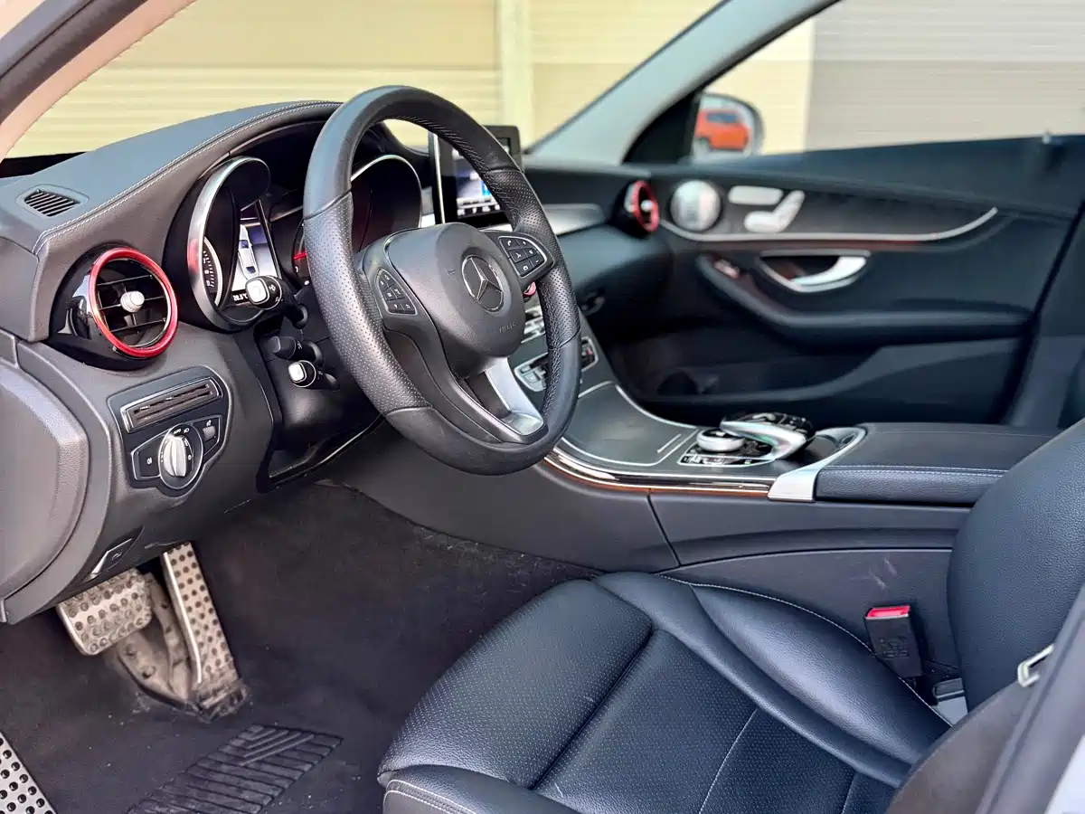 Mercedes-Benz C-Class 2018 C 200 L 4MATIC Sport Edition фото 8
