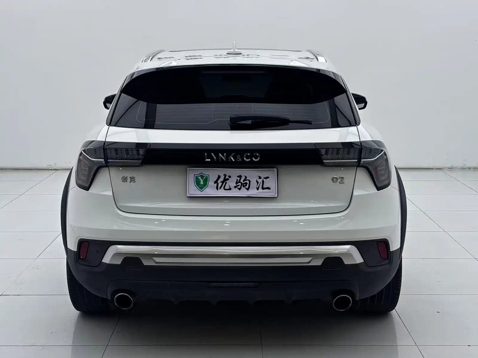 Photo 4 - Lynk & Co 02