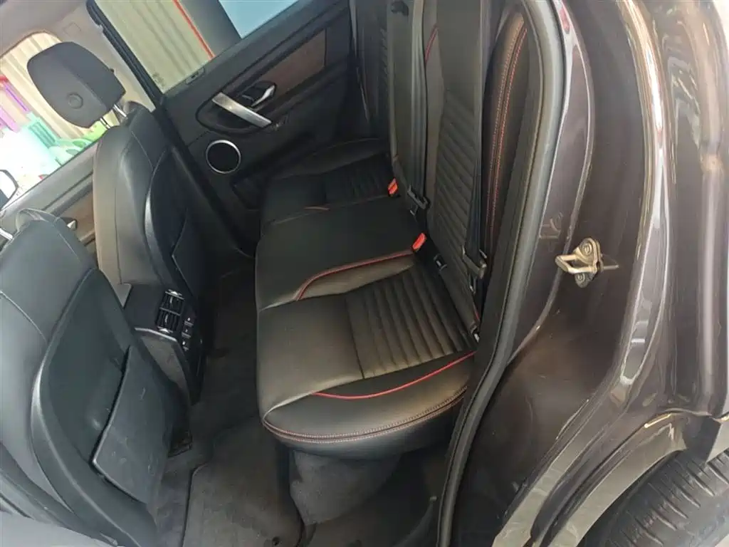 Land Rover Discovery Sport 2023 249PS R-Dynamic S Performance Version фото 17