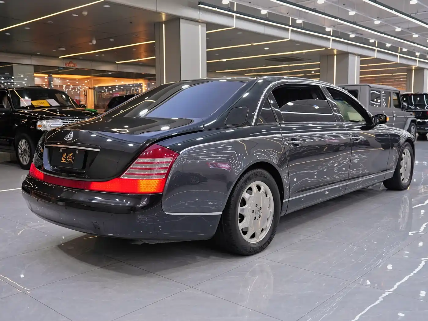 Maybach Maybach 2011 2005 Model 5.5T 62