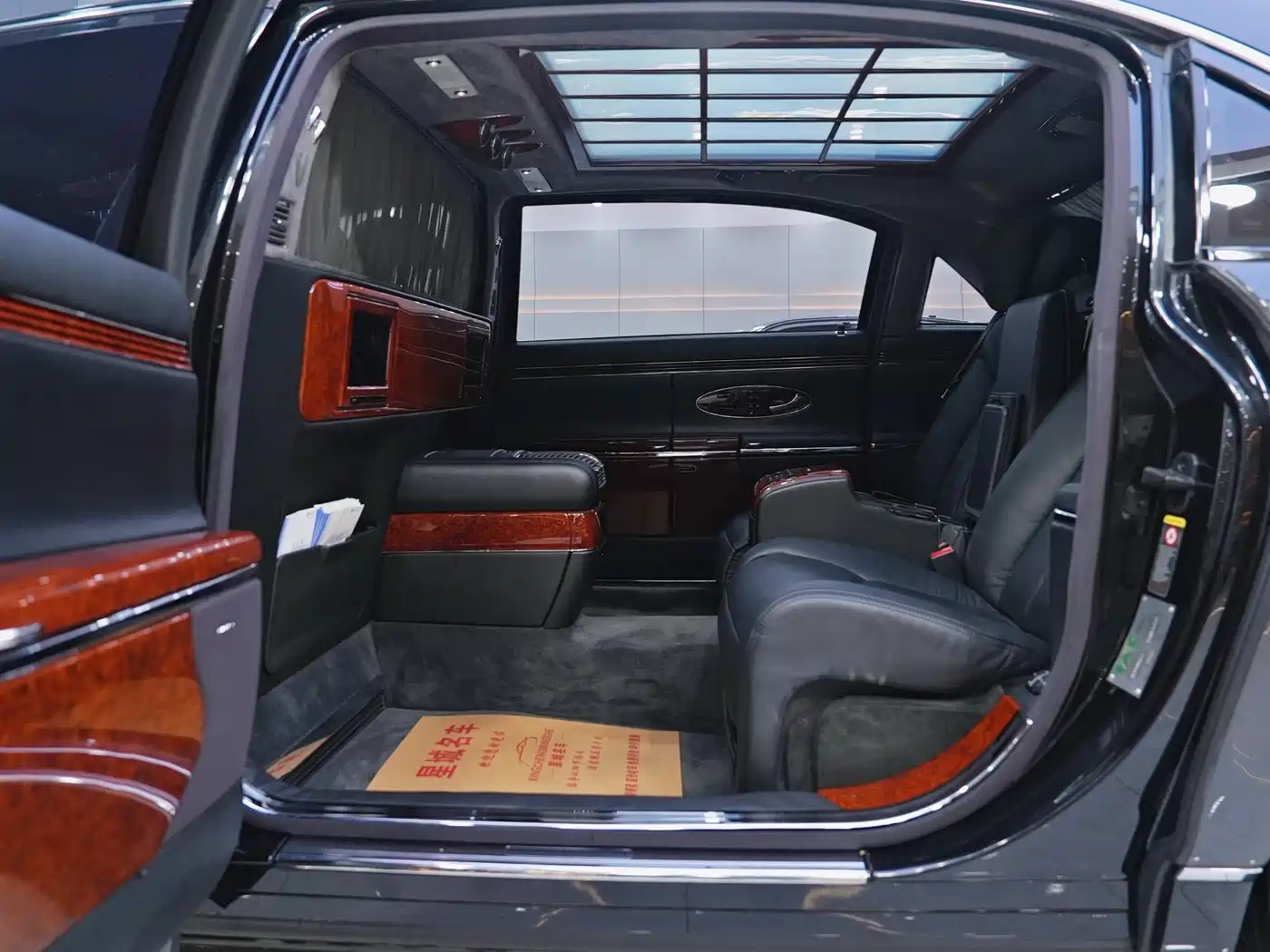 Maybach Maybach 2011 2005 Model 5.5T 62