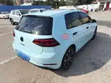Photo 7 - Volkswagen Golf