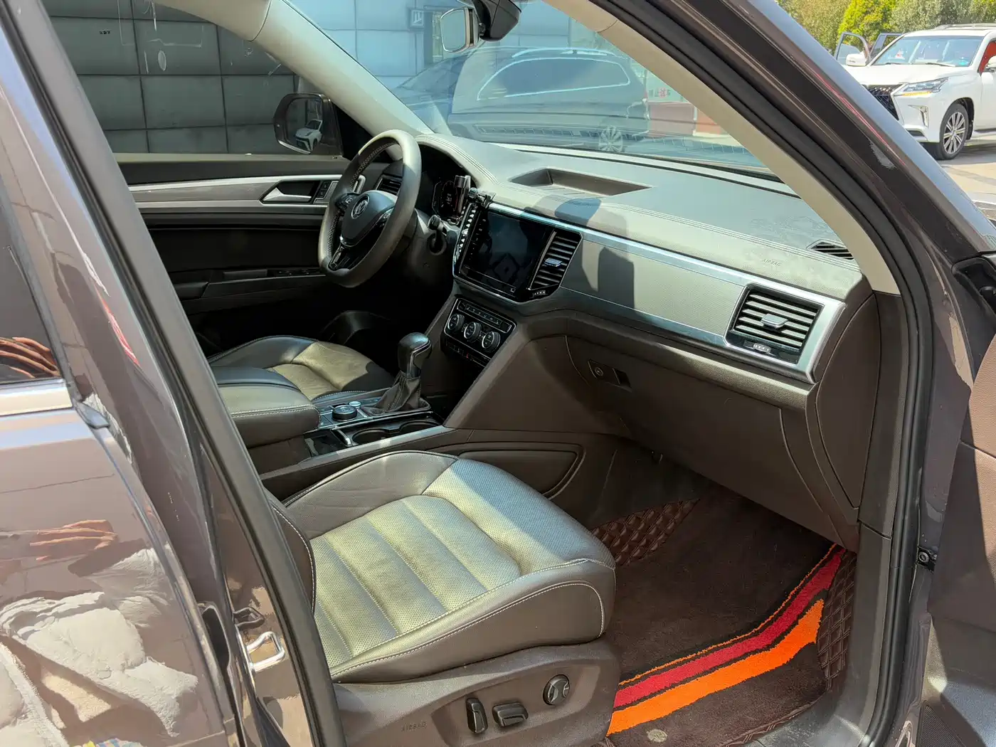 Volkswagen Teramont 2020 380TSI 4WD Luxury Edition China VI фото 20