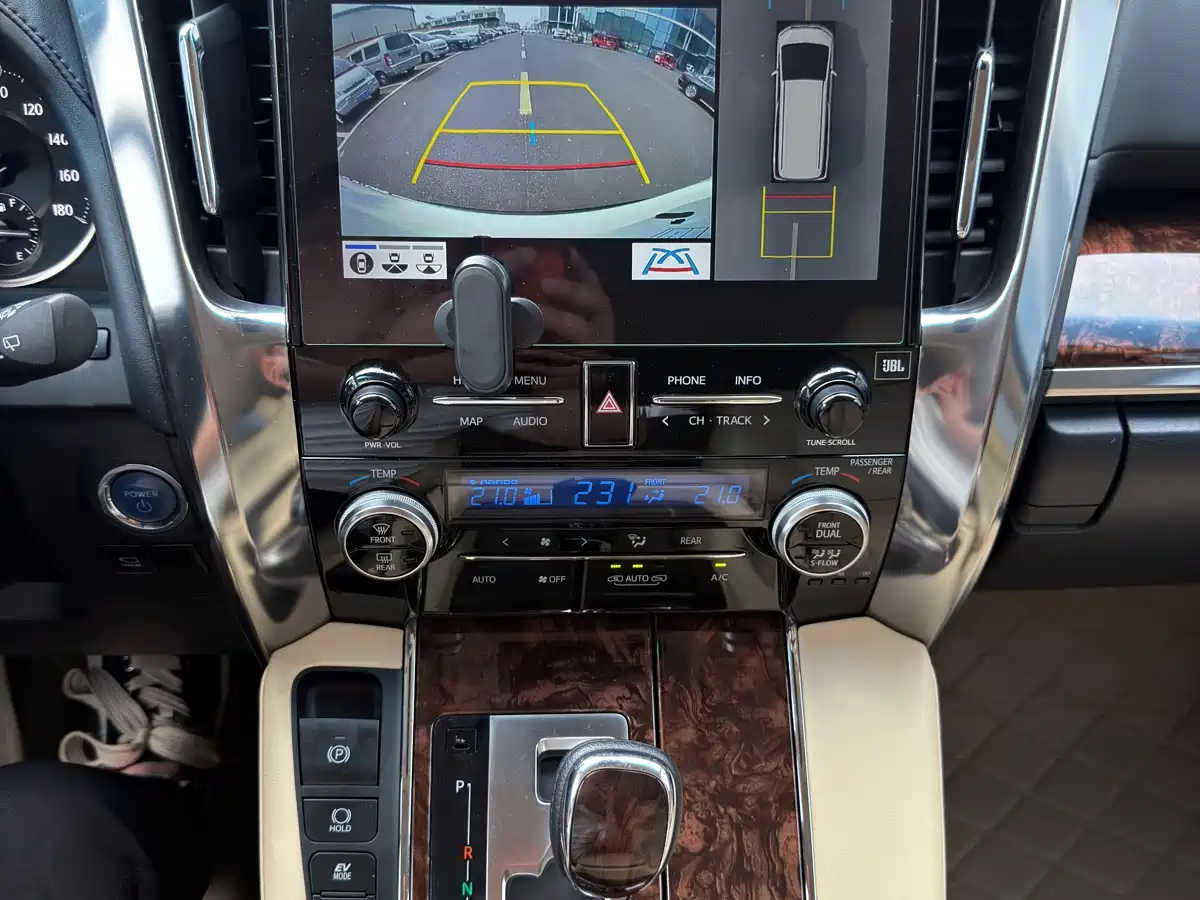 Toyota Alphard 2021 Hybrid 2.5L Luxury фото 9