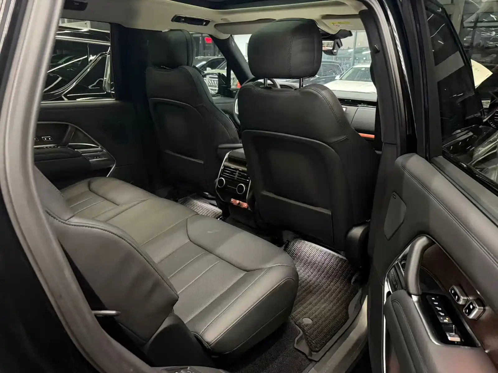 Фото 6 - Land Rover Range Rover